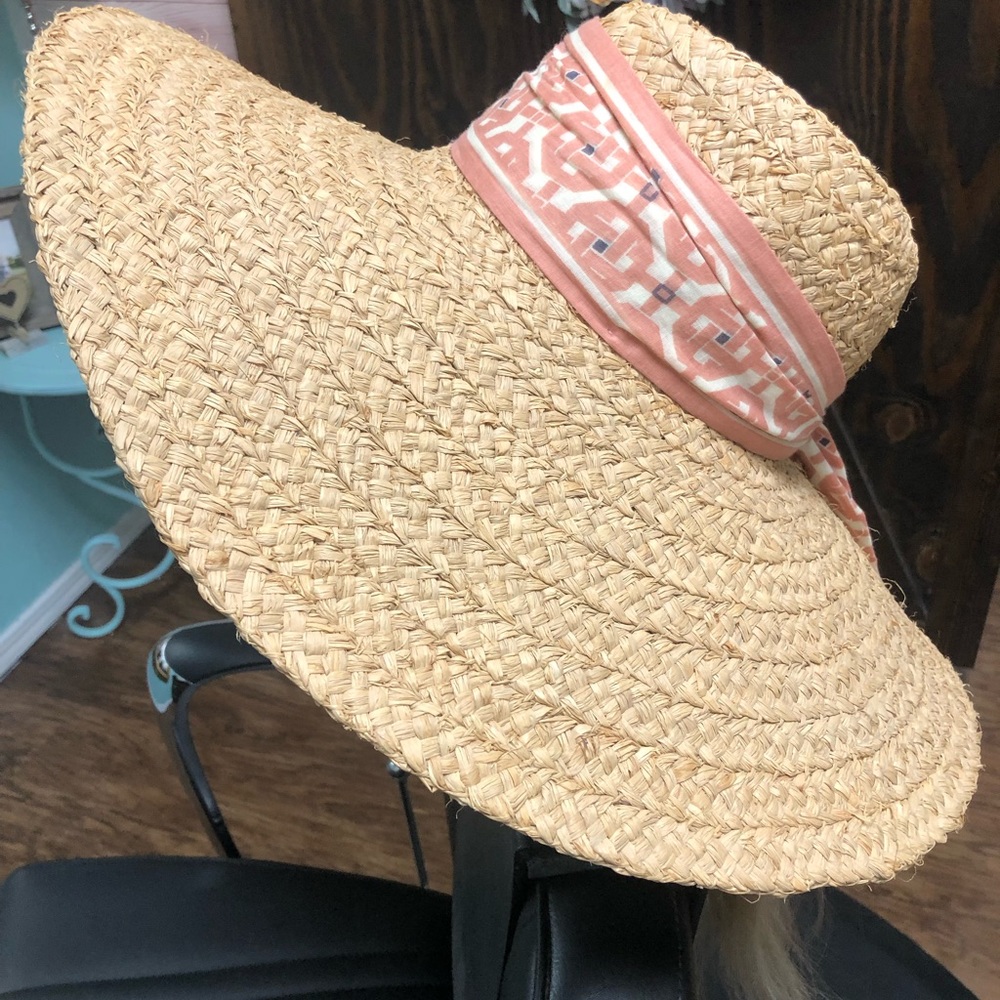 Straw sun hat